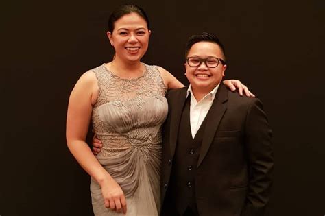 Ice Seguerra undergoes egg retrieval to have a baby .